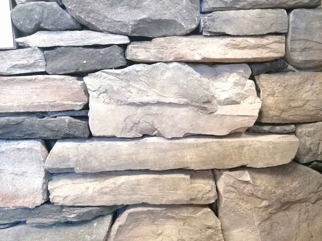 Naturstein für Fassade in der Ausstellung Ostschweiz